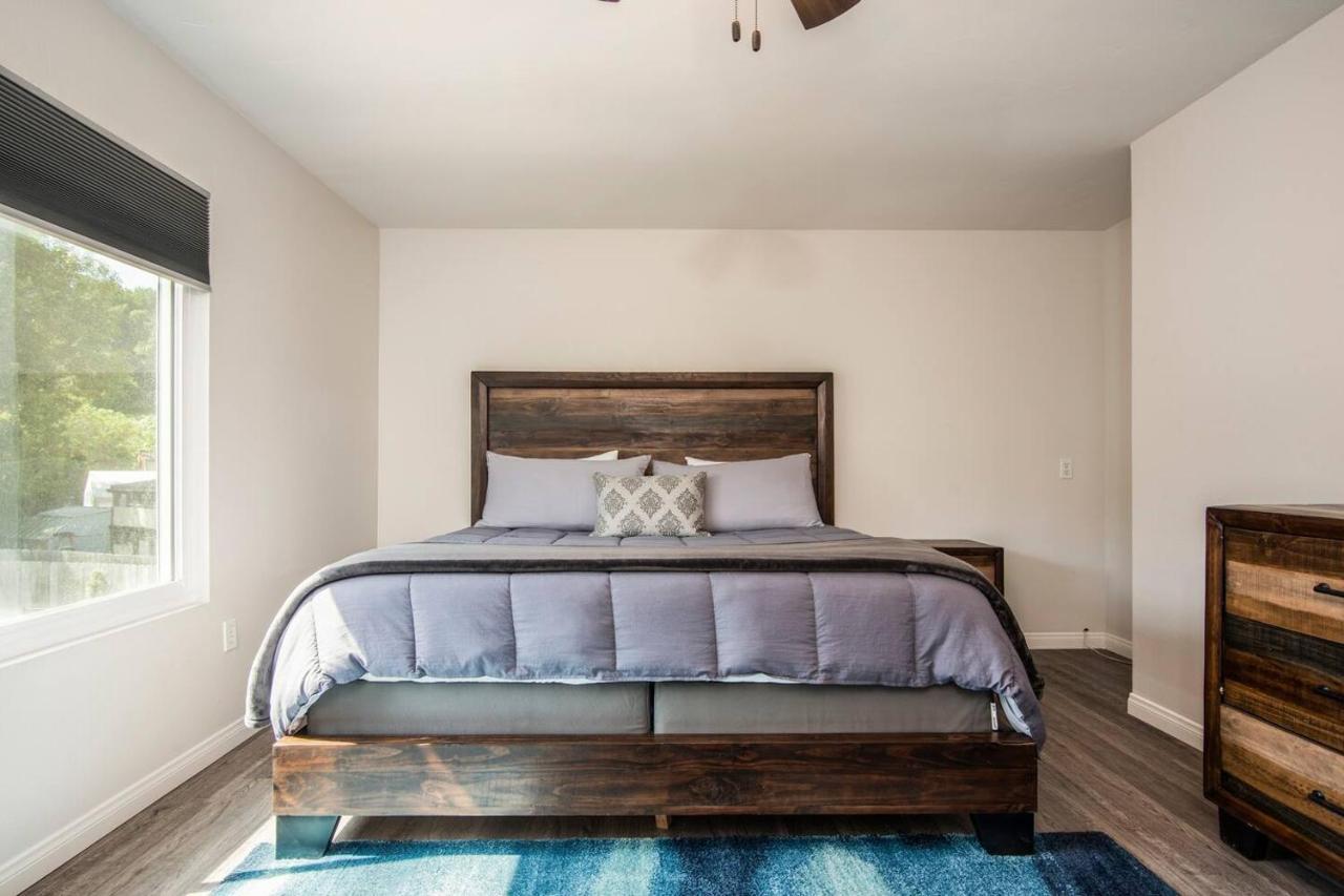 Palisades By The Bay Whole House Rental!